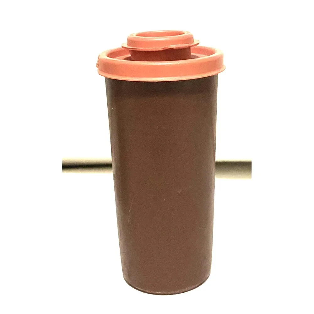 Tupperware vintage salt